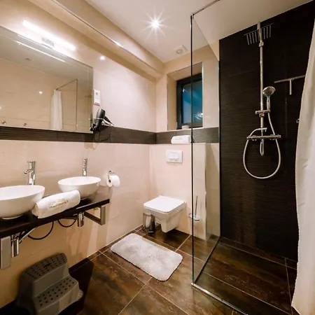 Martinski 马丁斯克霍尔