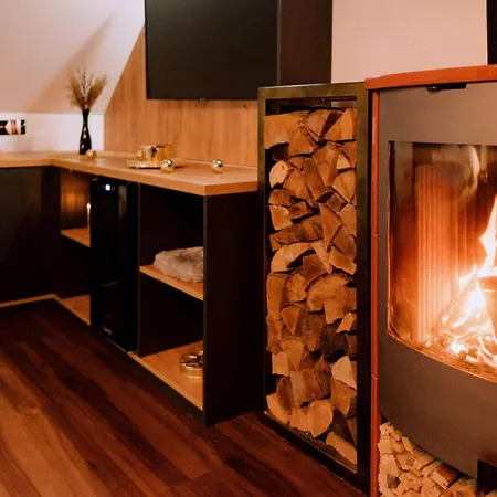 Lodge Martinski *